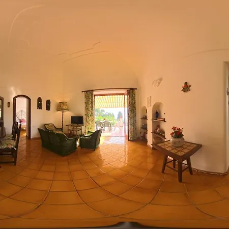 Suspiratella Mia カプリ